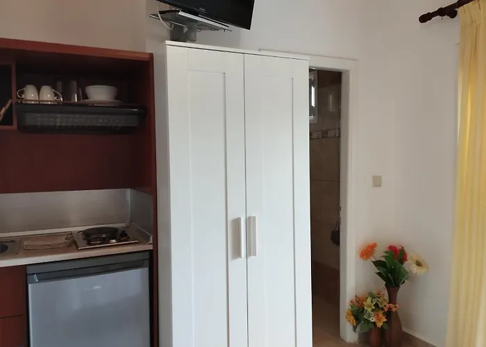 Arto Apartmán Pefkari